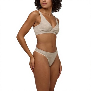Ensemble de lingerie sportive sans couture pour femmes, 2 pièces, soutien-gorge sans rembourrage et string, extensible, sans armatures, durable, conception personnalisée OEM - Product Image 1