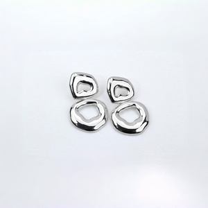 Pendientes de aro irregulares, joyería geométrica para las orejas, para fiesta, boda, regalo - Product Image 4