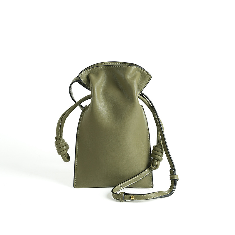 สีเขียวอ่อน