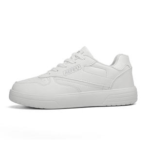 Zapatos de moda para caminar, cómodos zapatos blancos de fabricación, zapatos de monopatín informales OEM, talla 47, zapatillas blancas para hombre