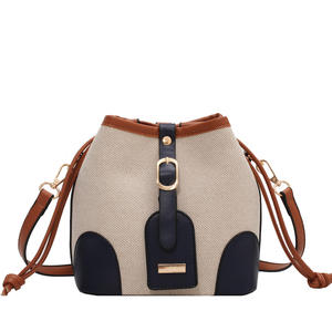 Bolso Tipo Cubo Color-Block para Mujer, Nueva Moda 2025, Bolso de Hombro, Lona con Parches, Estilo Coreano, Forro de Poliéster Texturizado - Product Image 5