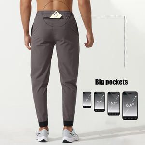 <span class=keywords><strong>Pantaloni</strong></span> da Jogging da Uomo Leggeri con Coulisse <span class=keywords><strong>in</strong></span> <span class=keywords><strong>Vita</strong></span>, Elasticizzati <span class=keywords><strong>in</strong></span> Quattro Direzioni, <span class=keywords><strong>in</strong></span> Nylon, Neri, per Allenamento e Corsa - Product Image 3