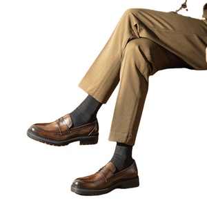 รองเท้าโลฟเฟอร์หนังแท้สีน้ำตาลคุณภาพสูงสำหรับผู้ชาย แบบผูกเชือก หัวแหลม กันลื่น ระบายอากาศได้ดี เหมาะสำหรับงานแต่งงาน ธุรกิจ สำนักงาน และโอกาสทางการ - Product Image 1