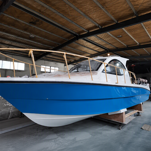 Robusto Yacht da Pesca Oceanica in Vetroresina Composita Inaffondabile e Galleggiante da 9,5 m per Spedizioni Prolungate e Pesca di Gruppo - Product Image 1