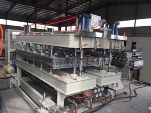Transparent UV PC <strong>Polycarbonate</strong> Embossed Sheet PMMA Acrylic Board Plastic Extruder Machine - Product Image 3