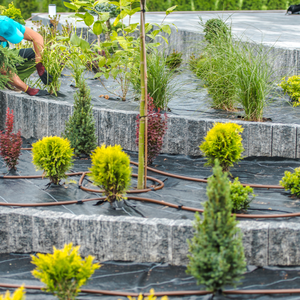 Malla Antihierbas de PP Estabilizada con Rayos UV, Rollo de 50m, Control de Maleza, Resistente al Agua, Ajustable, en Negro, Blanco y Verde - Product Image 4