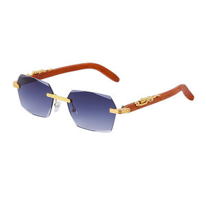 Lunettes de soleil carrées personnalisées pour hommes, effet grain de bois, verres PC UV400, style Instagram, pour la conduite, ZZC-7553 - Product Image 4