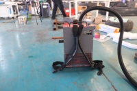 Mesin Pembersih Laser Pulsa Berpendingin Udara 100w 200w 300W untuk Penghapusan Karat, Oksida, dan Cat Industri, Pembersih Logam Portabel