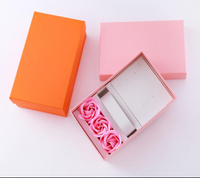 Boîte cadeau rigide en carton gris recyclable, personnalisée, avec impression personnalisée, forme personnalisée, pour bijoux et montres, avec tiroir coulissant et pelliculage mat.