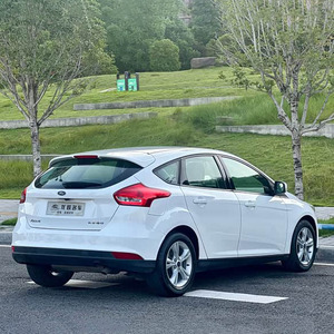 Voiture d'occasion <span class=keywords><strong>Ford</strong></span> <span class=keywords><strong>Focus</strong></span> <span class=keywords><strong>2018</strong></span>, berline classique, 1.6L automatique, version confort, utilisation familiale, <span class=keywords><strong>prix</strong></span> bas, haute qualité, bien entretenue - Product Image 4