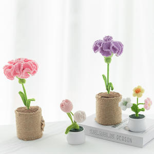 Prezzo Speciale Statuetta di Fata con Fiore di Garofano Lavorato a Mano, Decorazione <span class=keywords><strong>Fantasy</strong></span> all'Uncinetto, Regalo Morbido per la Festa della Mamma - Product Image 1