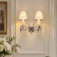Applique murale vintage à 2 têtes en tissu plissé et cristal facetté, style luxe léger français, pour villa, chambre, chevet, couloir, hôtel