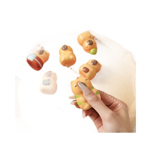 Juguetes Antiestrés de TPE, Mini Figuras de Capibara para Decoración de Escritorio de Oficina, Unisex, de 8 a 13 Años - Product Image 5