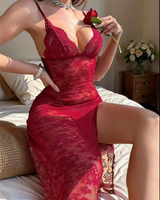 Lingerie de luxe pour femmes jupe de hanche serrée en dentelle avec pyjama fendu à bretelles vente en gros pour l'Europe