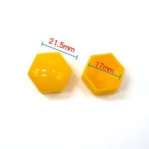 Bouchons de valve de pneu hexagonaux rouges anti-poussière de 21,5 mm pour moyeu de roue de voiture T39 - Product Image 3