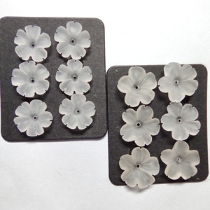 พลอยควอตซ์สีขาวขุ่นรูปดอกไม้แบบหลวม T-2F ขนาด 12 มม./14 มม. - Product Image 3