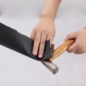 Papel de lija Eagle Axe de grano 80 para pulir superficies en húmedo y en seco - Product Image 1