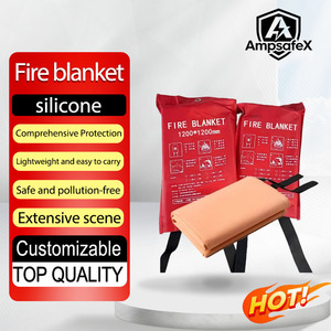 Couverture anti-feu double face haute température 1,2m*1,2m en fibre de verre silicone avec finition caoutchoutée pour usage d'urgence - Product Image 1