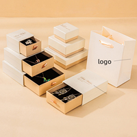 Boîte d'emballage pour bijoux personnalisée avec logo, petite boîte cadeau en papier pour anneaux, boucles d'oreilles, pendentifs