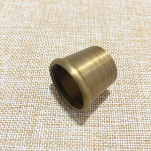 Grifo de Lavabo Retro de Bronce Antiguo con Doble Manija Cruzada y Accesorios de Cerámica, Válvula de Ducha de Agua Fría y Caliente - Product Image 3