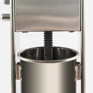 Machine à farcir les saucisses industrielle de 12 L, type vertical manuel, construction robuste, idéale pour la <span class=keywords><strong>boucherie</strong></span> gastronomique et les petites usines alimentaires - Product Image 6