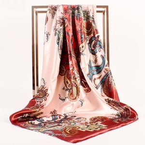 Foulard carré <span class=keywords><strong>pour</strong></span> femme, écharpe douce en satin <span class=keywords><strong>pour</strong></span> cheveux et cou, bandanas <span class=keywords><strong>pour</strong></span> dormir - Product Image 4