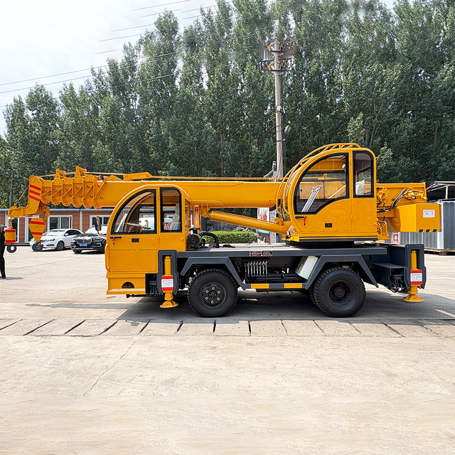 Mini Construction Telescopic Selfmade Crane for to Lift Bucket Arm Cargo Lifting and Transportation
