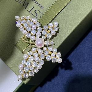 เข็มกลัดรูปผีเสื้อมุกน้ำจืดฝรั่งเศส มุกหลายเม็ด มุกอะโกย่าจากน้ำทะเล รูปดอกไม้ ขายส่ง ขายปลีก ลายตัวเลข - Product Image 2