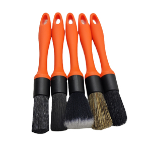 Juego de 5 Cepillos de Limpieza para Interiores de Auto NIKO, Cepillos de Cerdas Suaves para el Cuidado y Lavado del Vehículo - Product Image 1
