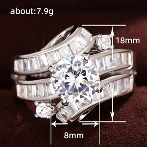 Anello di Lusso Curvo per Donne, Elegante Gioiello da Dito alla Moda - Product Image 5