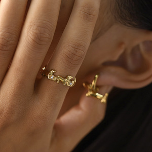 Set Perhiasan 3-Piece Anjing Dachshund <span class=keywords><strong>3D</strong></span> Lucu Berlapis Emas 18K dari Baja Tahan Karat, Set 3-Piece untuk Pecinta Hewan - Product Image 3