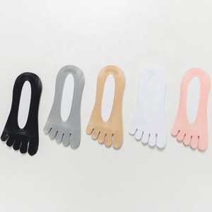 ถุงเท้าห้านิ้วแบบไม่โชว์ขอบตาข่ายบางพิเศษ - Product Image 5