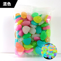 Qipuwei vend du sable de fond de réservoir de poisson chaud, des galets de paysage de plantes en pot, des pierres fluorescentes colorées, un St lumineux artificiel
