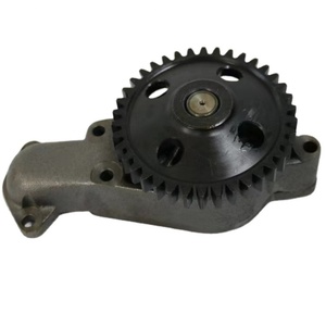PC200-1 Excavator Diesel Engine Parts 6D105 S6D105 SA6D110 Engine Oil <b>Pump</b> 6136-51-1002 - Product Image 1