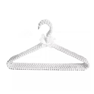 Eleganter Kleiderbügel mit Schleifenband für Kleider und Mäntel – Platzsparender Kleiderorganizer für Garderobe und Kleiderständer, einzeln für Bekleidungsgeschäfte - Product Image 6