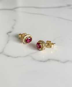 Pendientes de Oro de 14 Quilates con Piedras Preciosas Naturales/de Laboratorio en Forma Ovalada y Micro Pavé de Diamantes - Product Image 4