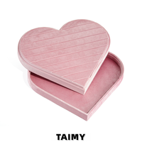 Plateau de présentation de bijoux en velours en forme de cœur avec logo personnalisé, boîte organisatrice de bagues de luxe en velours pour mariage, vente au détail et vente en gros