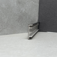 Plinthe en acier inoxydable sur mesure, anodisée et brossée, pour murs en plaques de plâtre et en béton