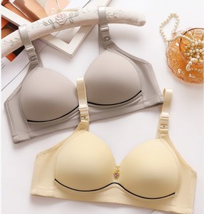 New Without Steel <b>Ring</b> Comfortable Breathable Gathered Ladies Underwear Non-magnetic <b>Thin</b> Cup Glossy Fat Bra Fashion - Product Image 1
