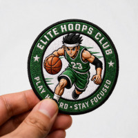 Écusson brodé personnalisé de joueur de basketball de dessin animé, forme ronde, couture haute densité, bordure durable, pour vêtements de sport