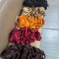 Perruque longue bouclée à grandes ondulations pour femmes, en fibre résistante à la chaleur, avec raie au milieu