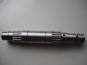 Arbre de chanteur de moteur intermédiaire en acier de haute précision personnalisé - Product Image 4