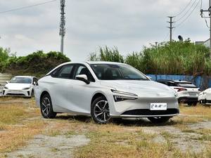 GAC AION S MAX 70 Star 2025 – Berline électrique pure 53,7 kWh avec batterie LFP, charge rapide, 5 places, véhicule familial et urbain à énergie nouvelle - Product Image 3