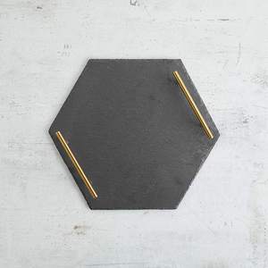 Pizarra negra natural personalizada, plato de piedra para queso, bandeja de servicio de carne de fruta con asas de acero inoxidable de <span class=keywords><strong>oro</strong></span> cepillado - Product Image 1