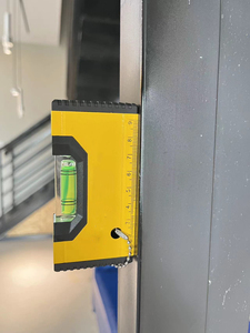 Cep <span class=keywords><strong>Mini</strong></span> mıknatıs seviye taşınabilir manyetik su terazisi kare anahtarlık tübüler kabarcık 100mm su terazisi - Product Image 3