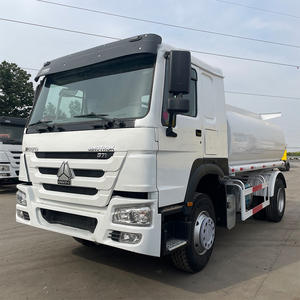 HOWO Camion-<span class=keywords><strong>citerne</strong></span> de carburant utilisé d'une capacité de 10000 <span class=keywords><strong>litres</strong></span>/Camion-<span class=keywords><strong>citerne</strong></span> de pétrole lourd 4X2 <span class=keywords><strong>Prix</strong></span> - Product Image 4