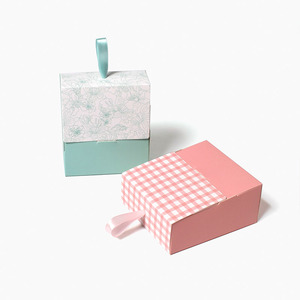 Scatole di Cartone per Caramelle all'Ingrosso, Scatole di Carta per Matrimoni con Laminazione Lucida/Opaca e Goffratura per Bomboniere e Regali - Product Image 4