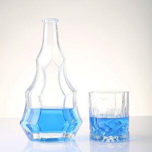 Bán buôn tùy chỉnh độc đáo tùy chỉnh thiết kế rõ ràng Vòng rỗng Tinh Thần Rượu rượu đồ uống rượu Vodka Chai thủy tinh - Product Image 6