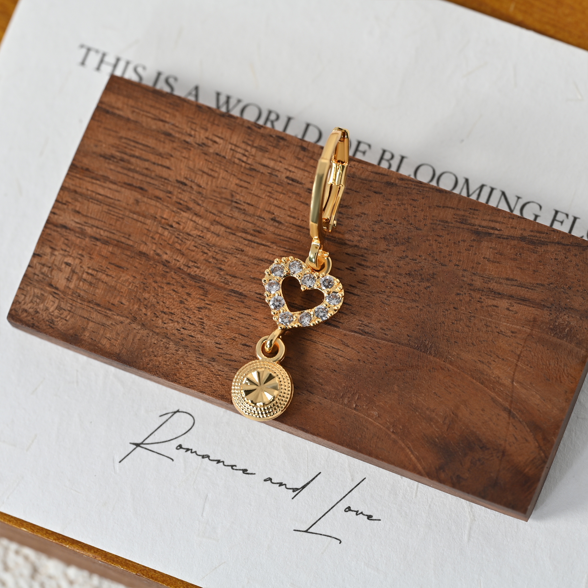 Orecchino placcato oro 5