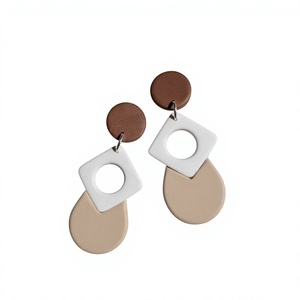 Bijoux de créateurs minimalistes nouvellement modernes-Boucles d'oreilles ovales rétro Beaux bijoux en résine en gros - Product Image 6